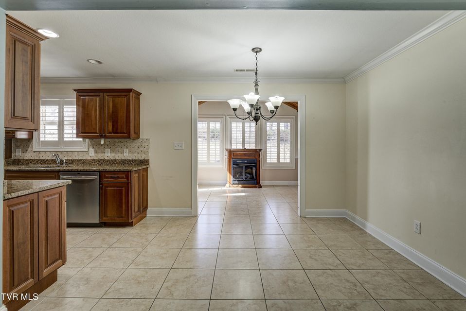 Photo #12: 221 Bridgewater Court