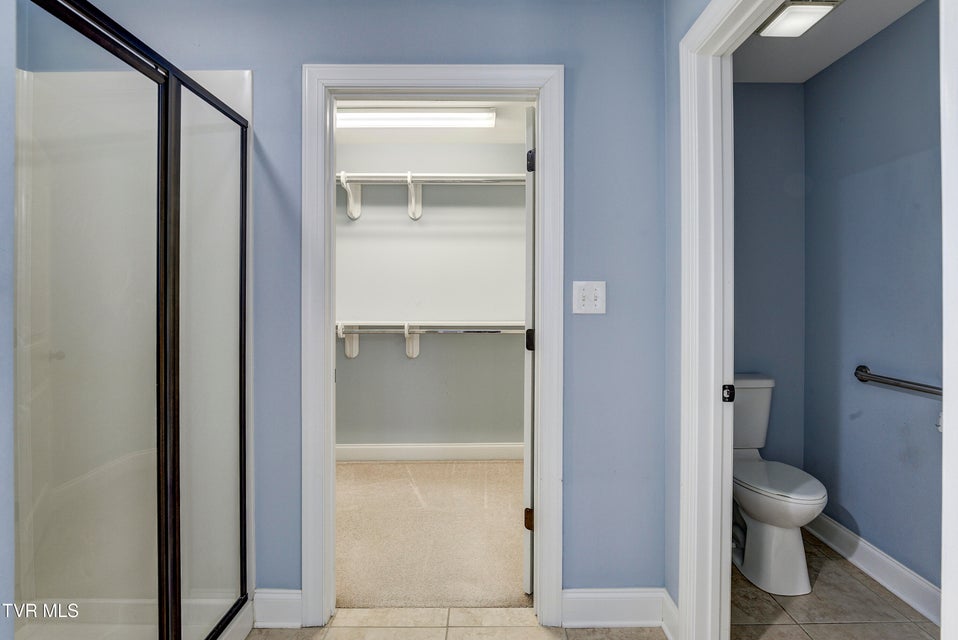 Photo #32: 221 Bridgewater Court