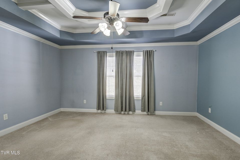 Photo #27: 221 Bridgewater Court