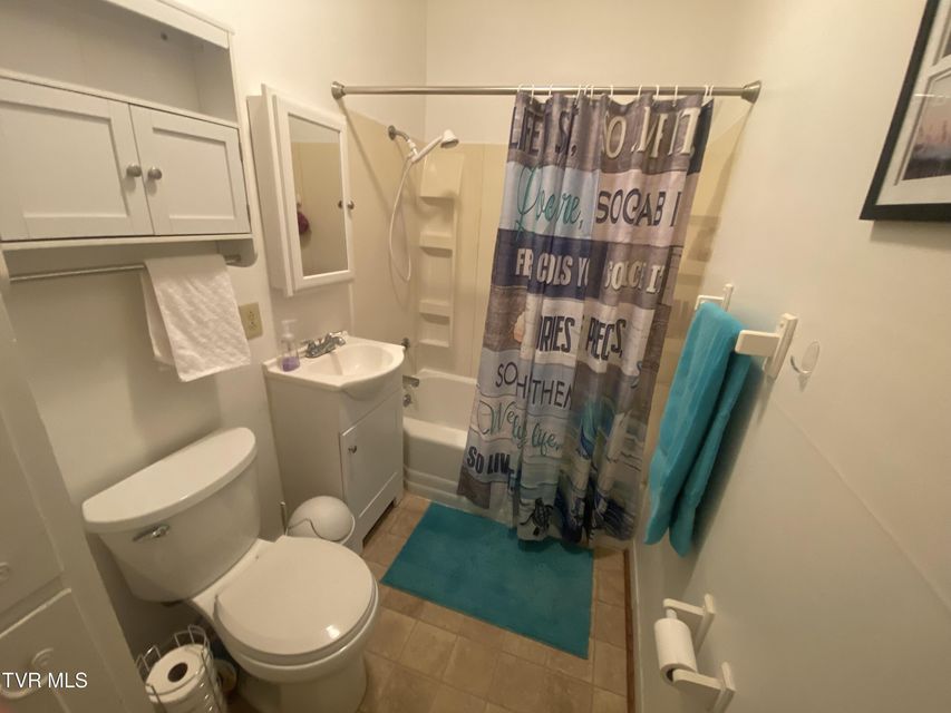 Photo #8: 127 Unaka Street