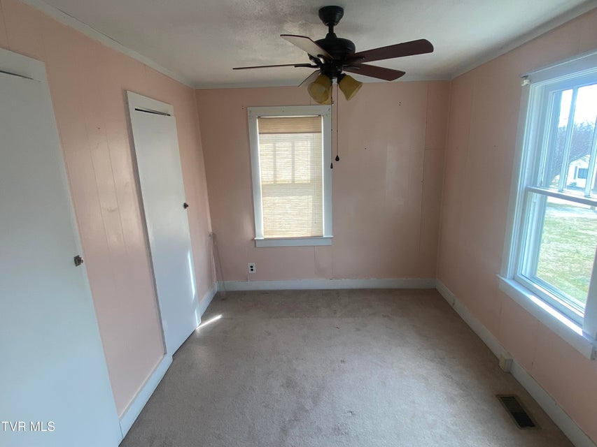 Photo #10: 127 Unaka Street