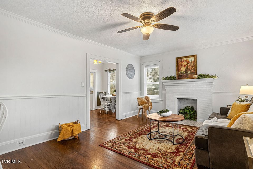 Photo #6: 807 Weaver Pike 