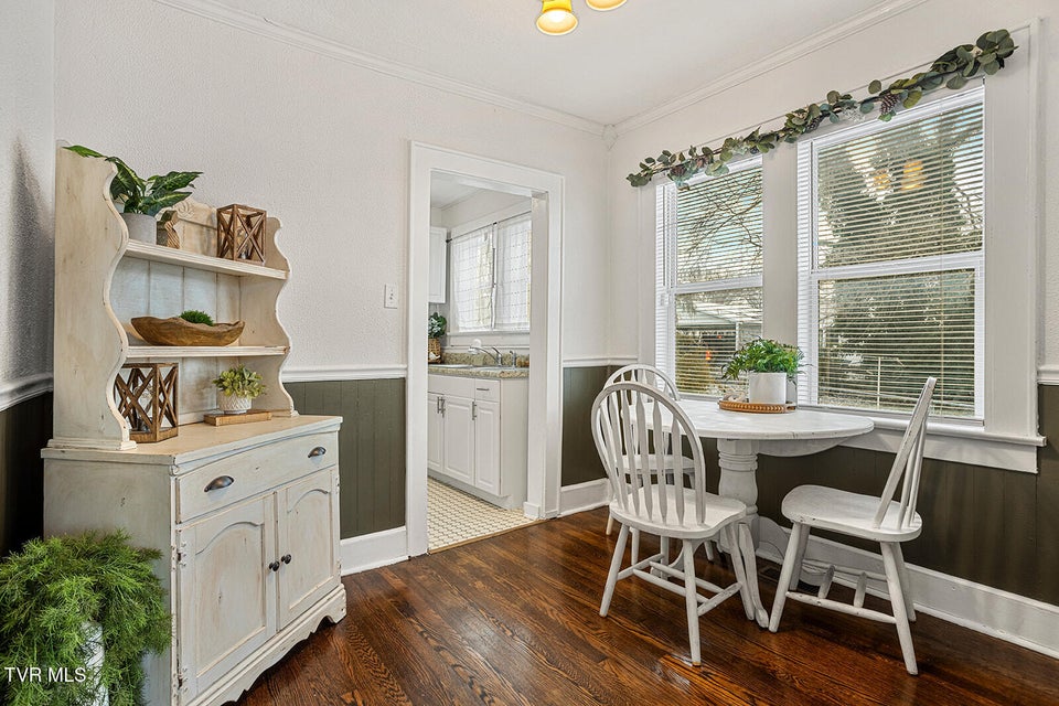 Photo #11: 807 Weaver Pike 