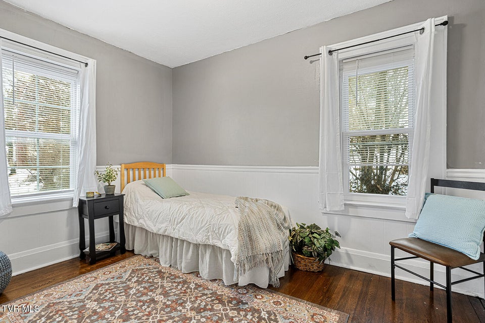 Photo #26: 807 Weaver Pike 