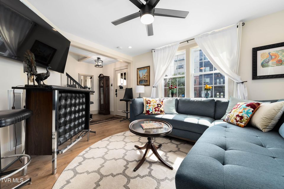 Photo #11: 438 Sullivan Street