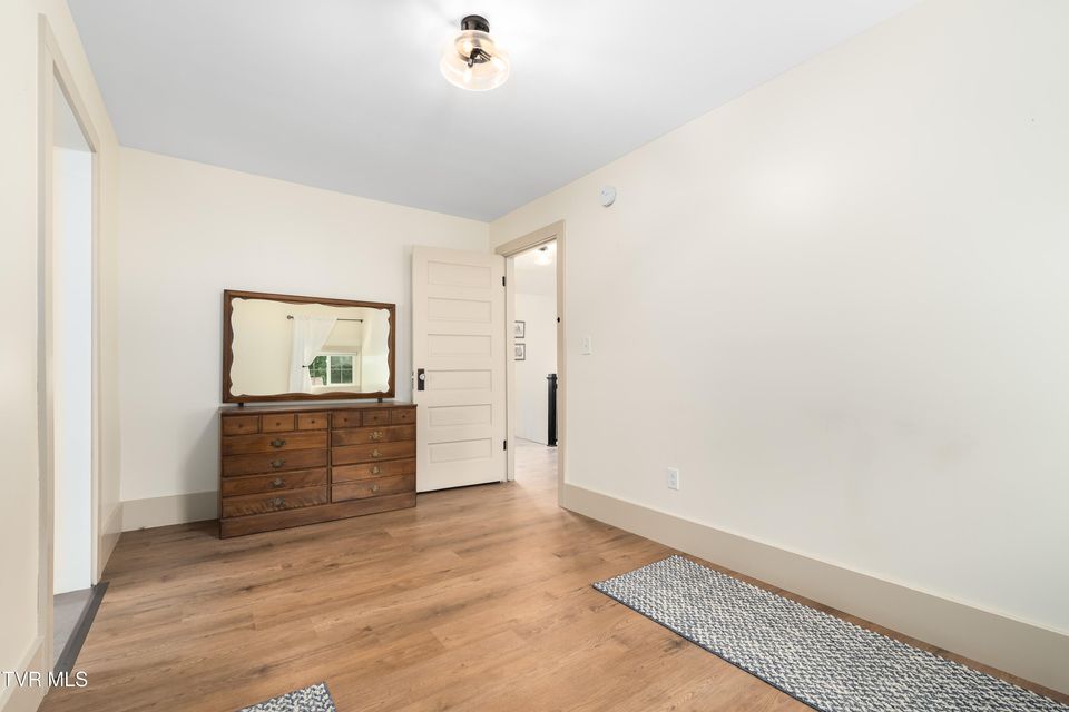 Photo #32: 438 Sullivan Street