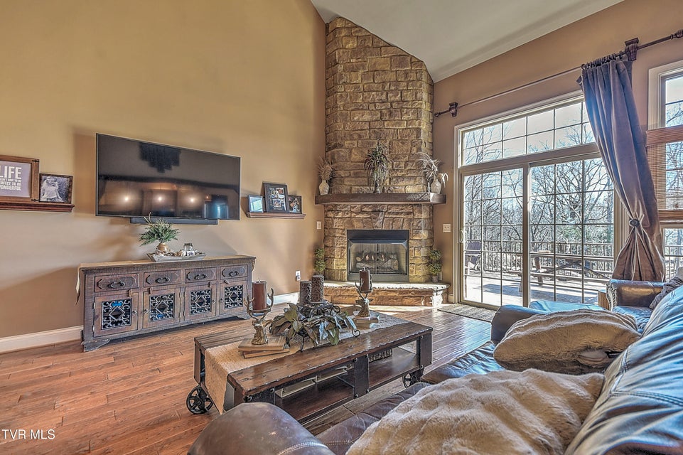 Photo #38: 1399 Highway 75 