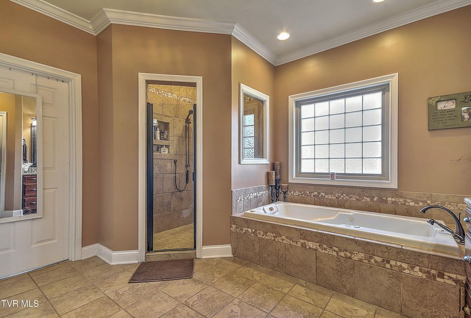 Photo #58: 1399 Highway 75 