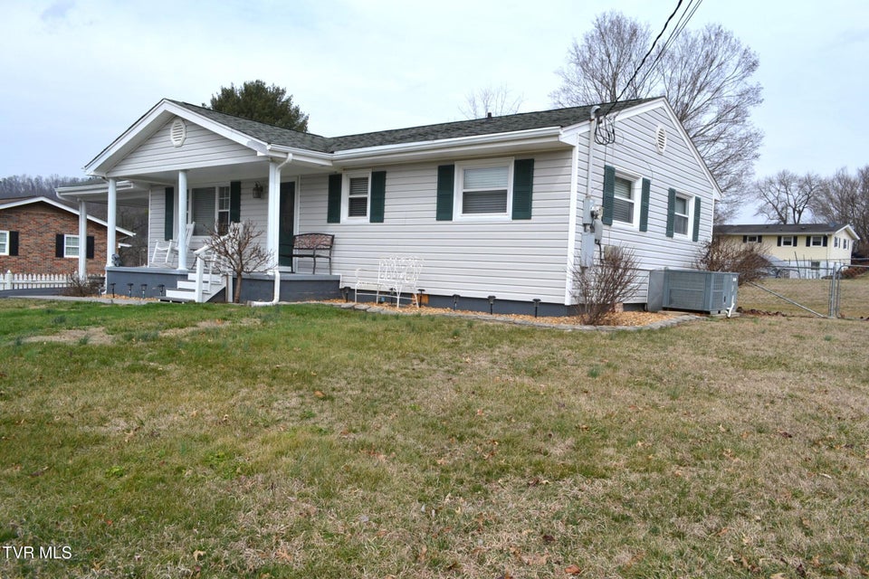 Photo #4: 306 Summerwood Drive