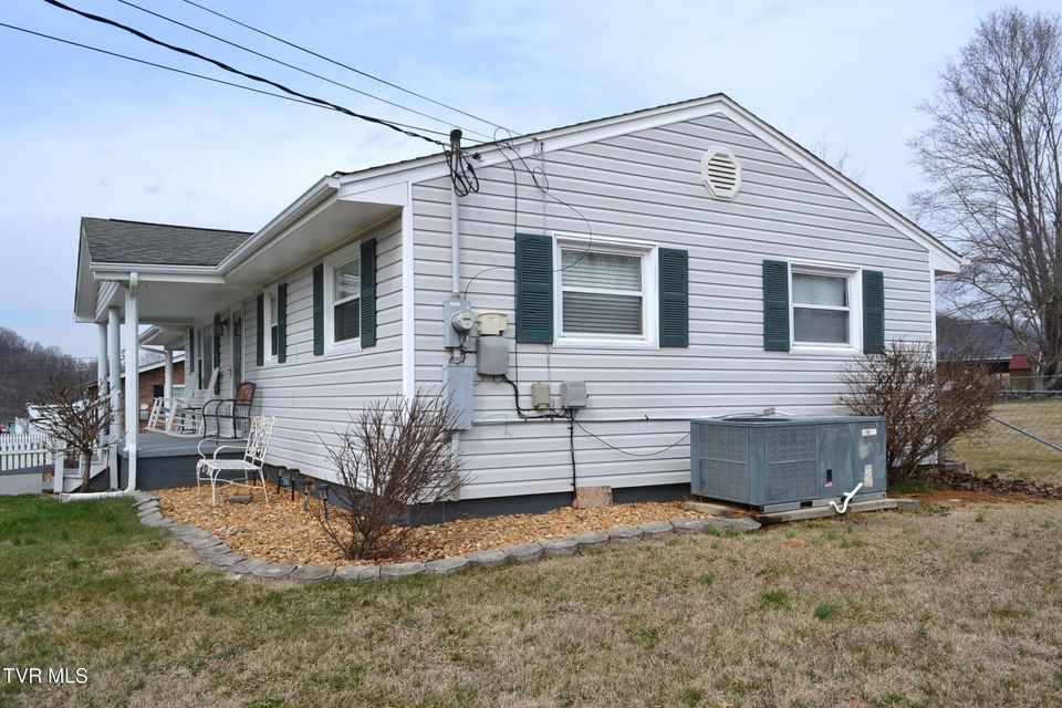 Photo #5: 306 Summerwood Drive