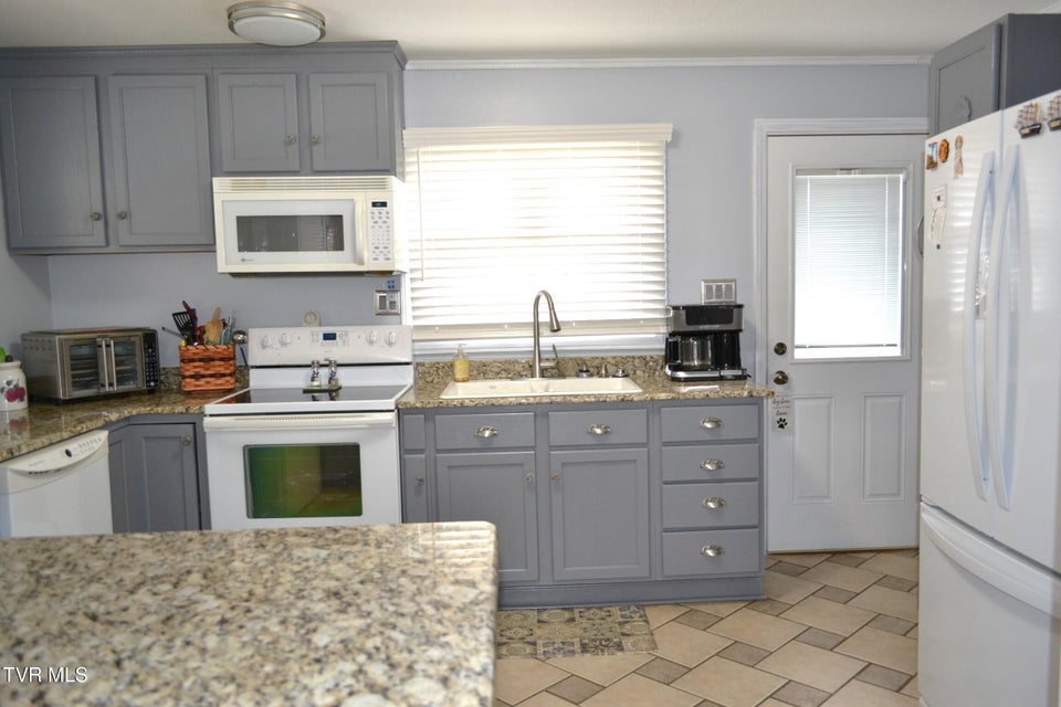 Photo #21: 306 Summerwood Drive