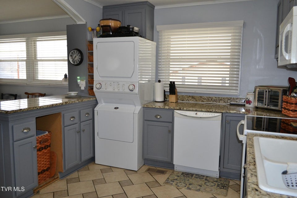 Photo #22: 306 Summerwood Drive