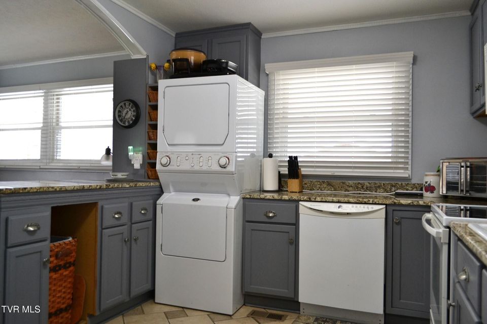 Photo #24: 306 Summerwood Drive