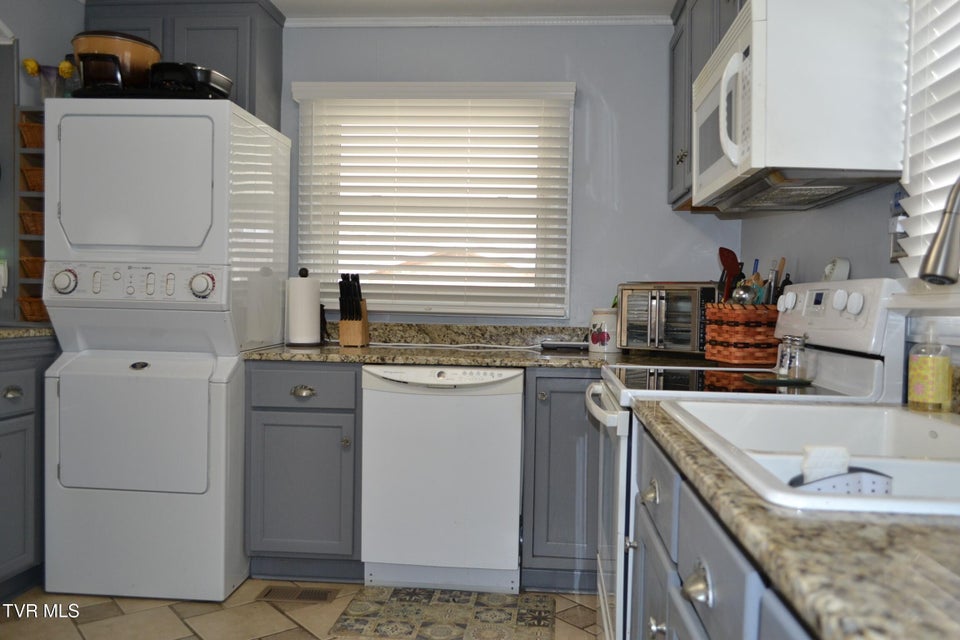 Photo #25: 306 Summerwood Drive