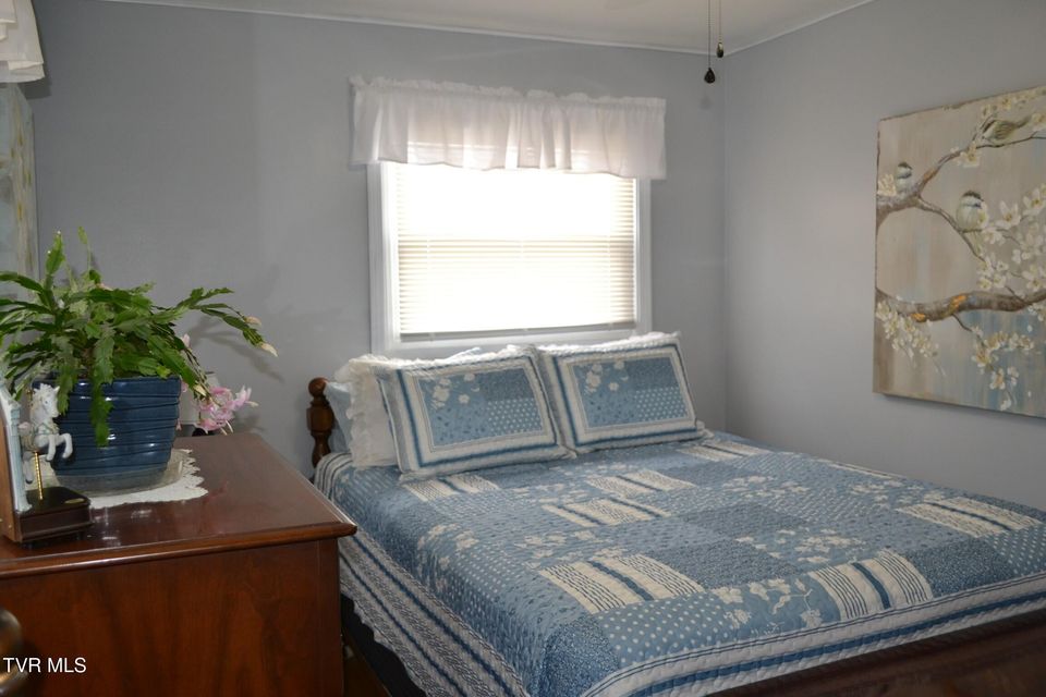 Photo #32: 306 Summerwood Drive