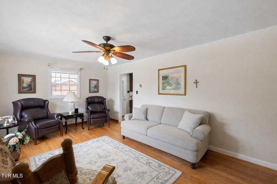 Photo #4: 126 Poplar Hill Drive