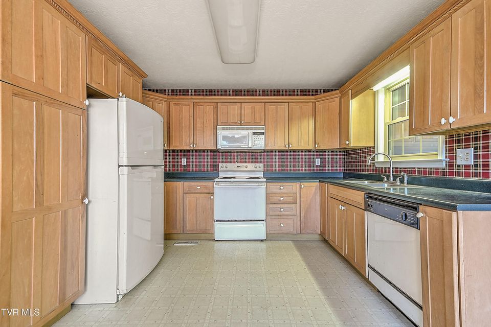 Photo #15: 510 Kinser Park Lane