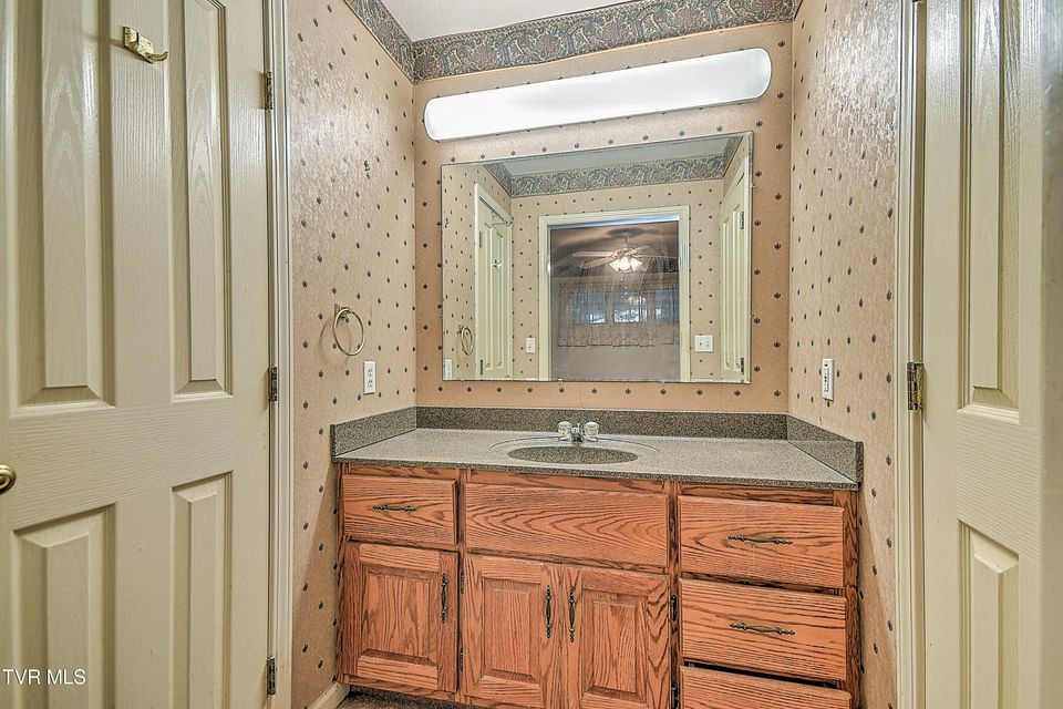 Photo #28: 510 Kinser Park Lane