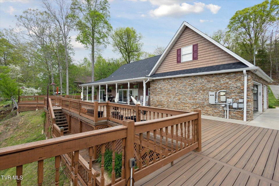 Photo #33: 321 Pitt Road