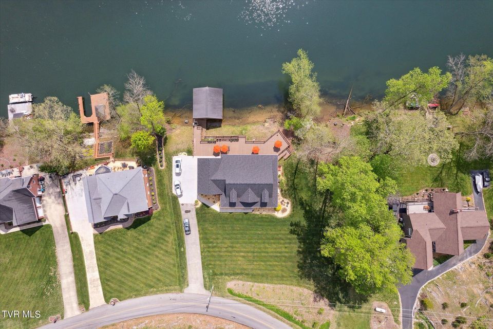 Photo #47: 321 Pitt Road