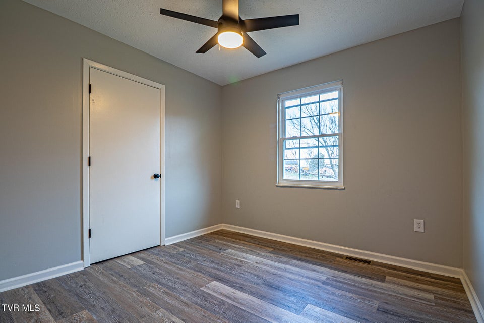 Photo #12: 235 Chestnut Street