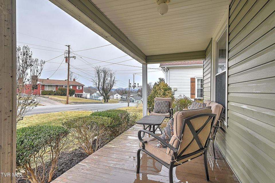 Photo #4: 1914 Windsor Avenue