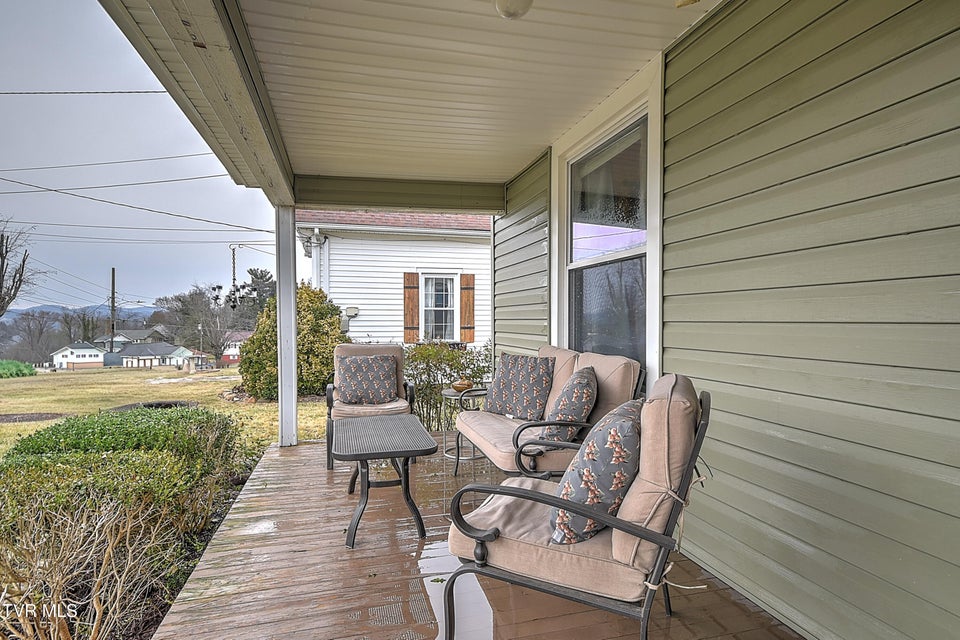 Photo #5: 1914 Windsor Avenue