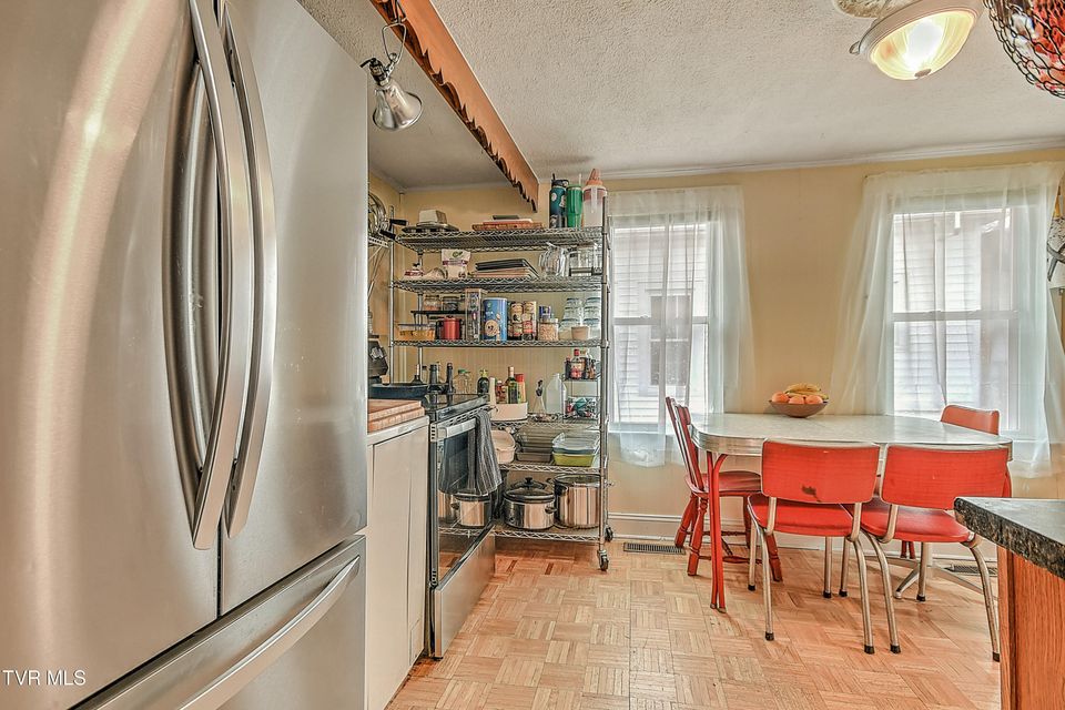 Photo #11: 1914 Windsor Avenue