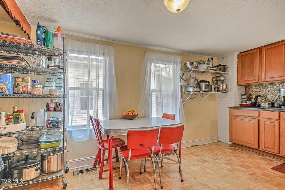 Photo #14: 1914 Windsor Avenue