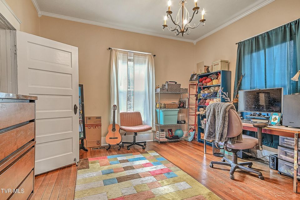 Photo #17: 1914 Windsor Avenue