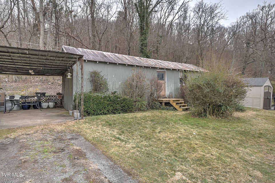 Photo #37: 1914 Windsor Avenue