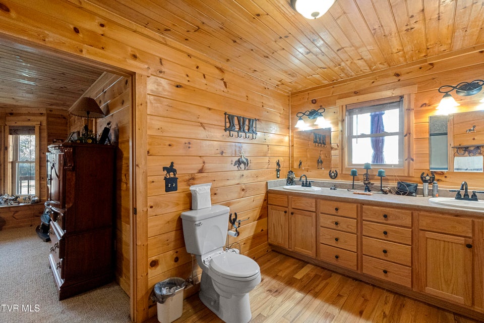 Photo #21: 1374 Allens Bridge Road