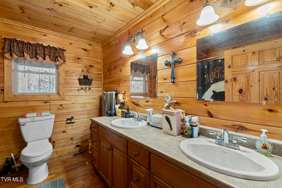 Photo #34: 1374 Allens Bridge Road