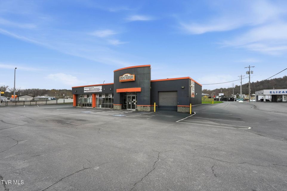 Photo #33: 2214 Elk Avenue