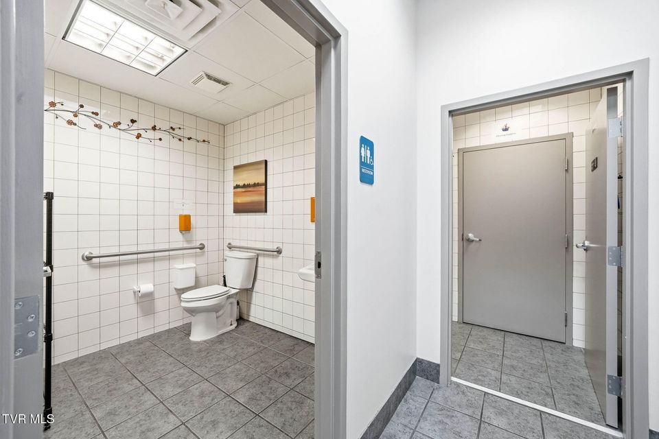 Photo #29: 2214 Elk Avenue