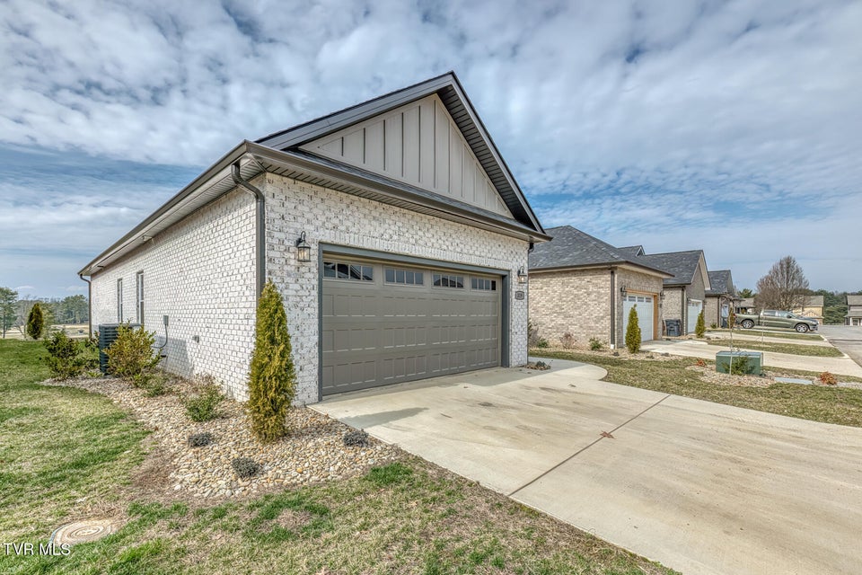 Photo #3: 319 Monroe Drive