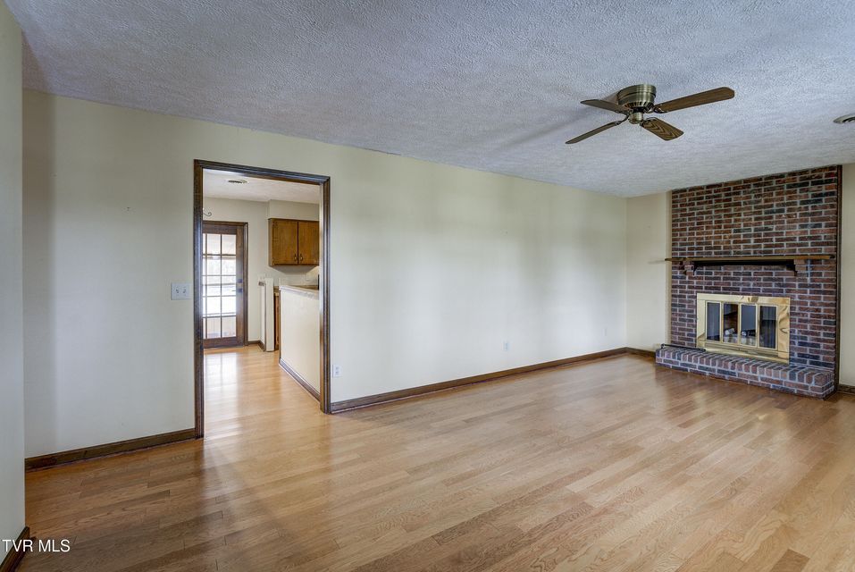 Photo #7: 121 Mayfield Drive