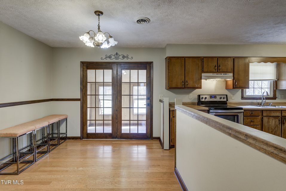 Photo #12: 121 Mayfield Drive