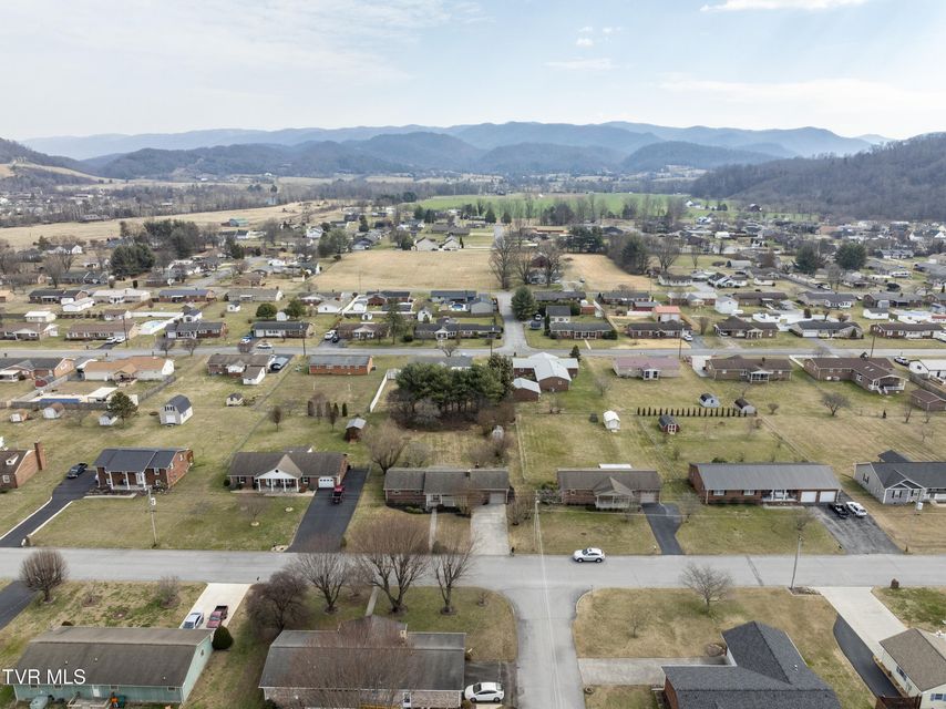 Photo #43: 121 Mayfield Drive