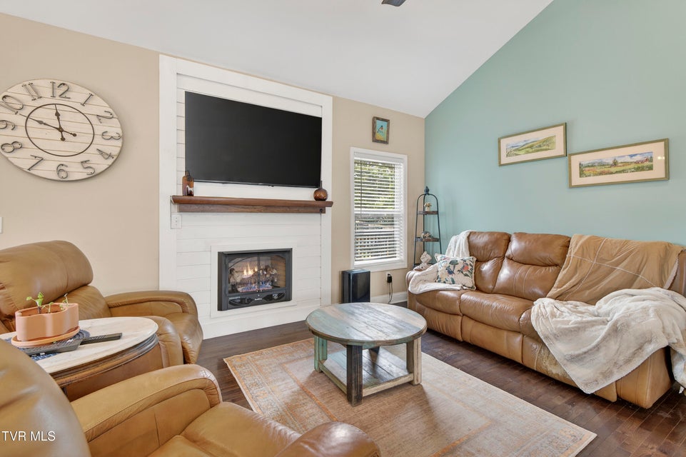 Photo #18: 222 Spanish Oak Lane