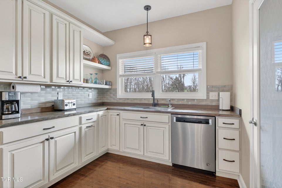 Photo #14: 222 Spanish Oak Lane