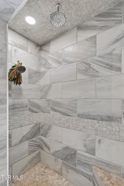 Photo #30: 222 Spanish Oak Lane