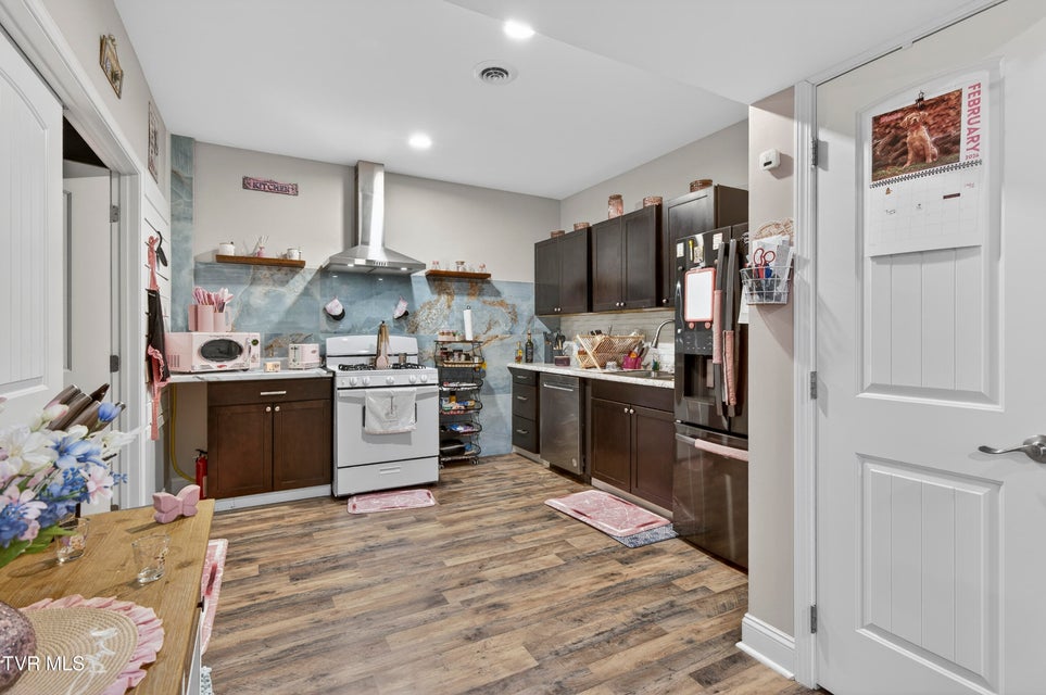 Photo #43: 222 Spanish Oak Lane