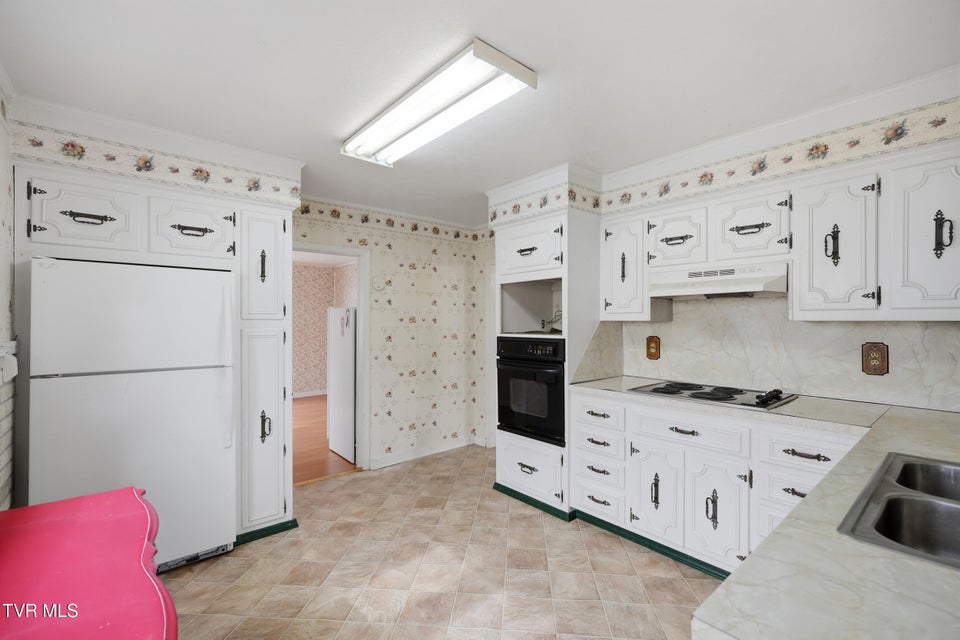 Photo #12: 614 Jefferson Street