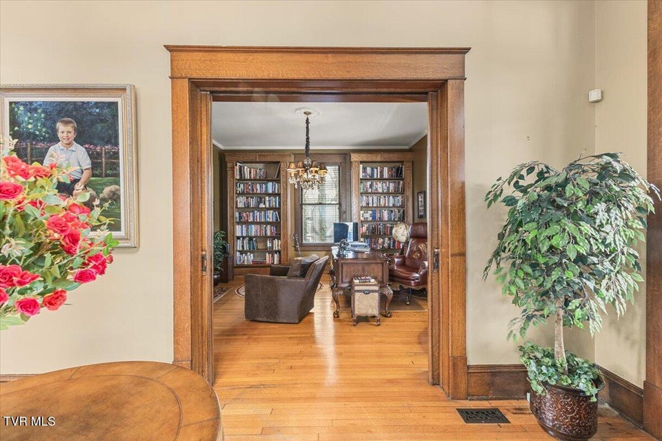 Photo #35: 801 Holston Avenue