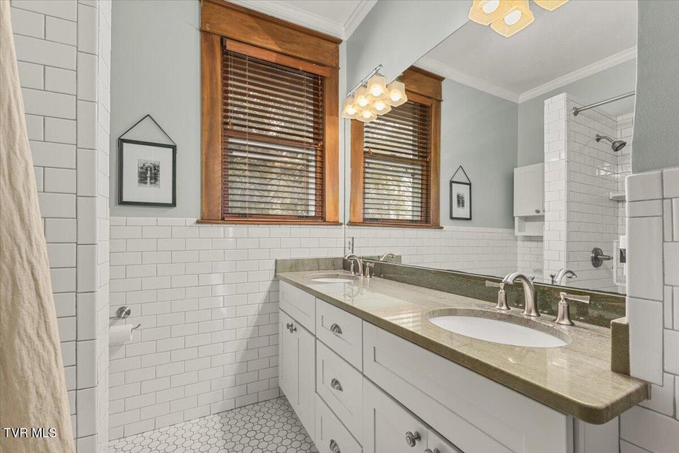 Photo #57: 801 Holston Avenue