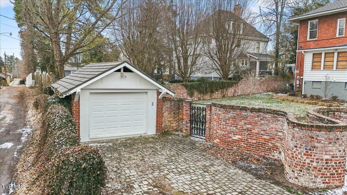 Photo #77: 801 Holston Avenue