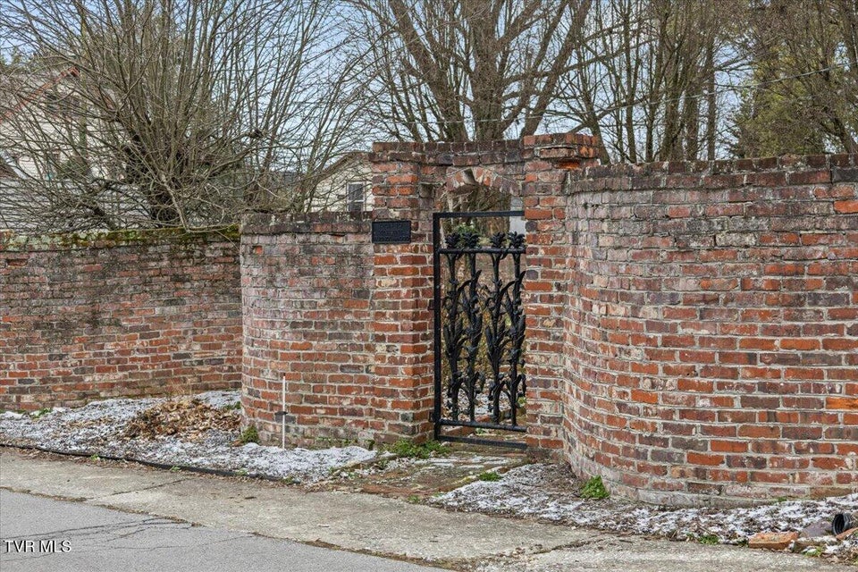 Photo #81: 801 Holston Avenue