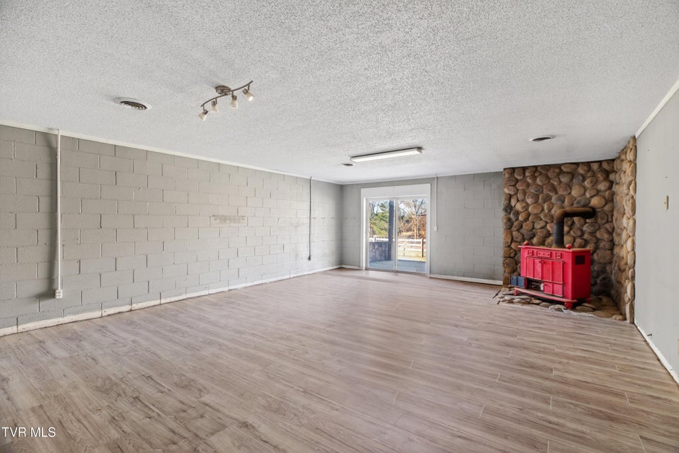 Photo #26: 457 Terrace View Drive