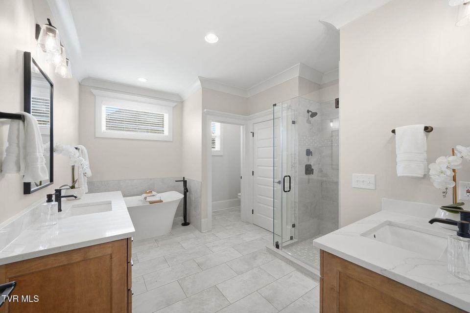 Photo #13: 141 Laurel Ridge Drive